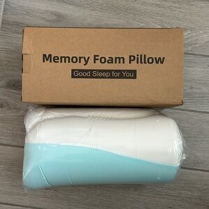 Cooling Memory Foam Pillow - Brand new, still in the package!